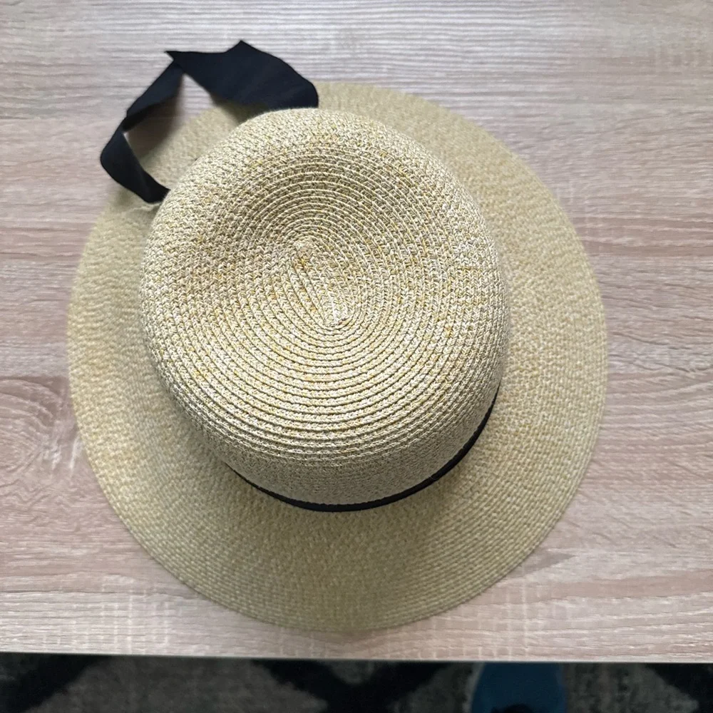 Elegant Tan Straw Hat with Black Ribbon - Picture 3 of 4
